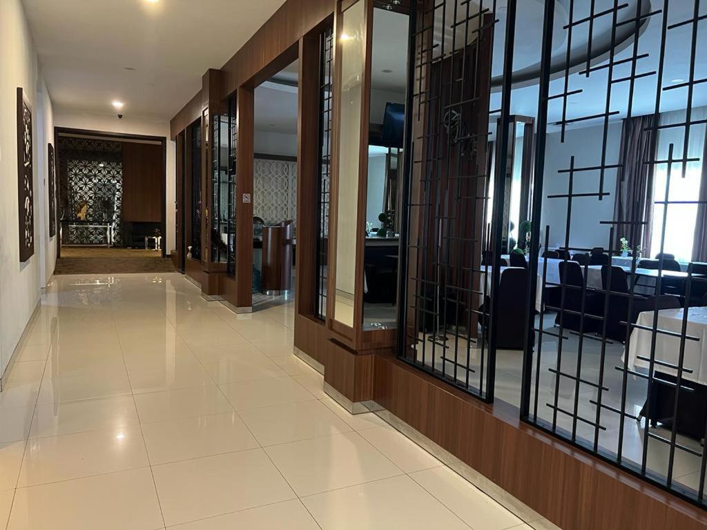 Ayla City Hotel Sorong Exterior foto